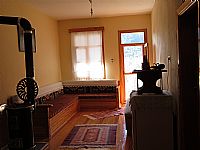 BAHÇELİ KONAK EVİ